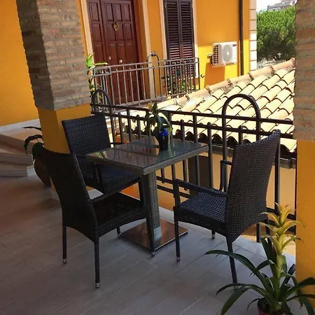 Bed & Breakfast Eleven 4*